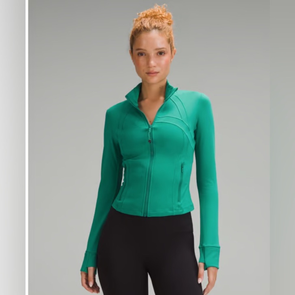 Lululemon Define Cropped Jacket *Nulu
CASG size 6